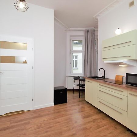 Roomspoznan Pl - Apartamenty I Pokoje Polwiejska 20 - 24H Self Check-In Esterno foto