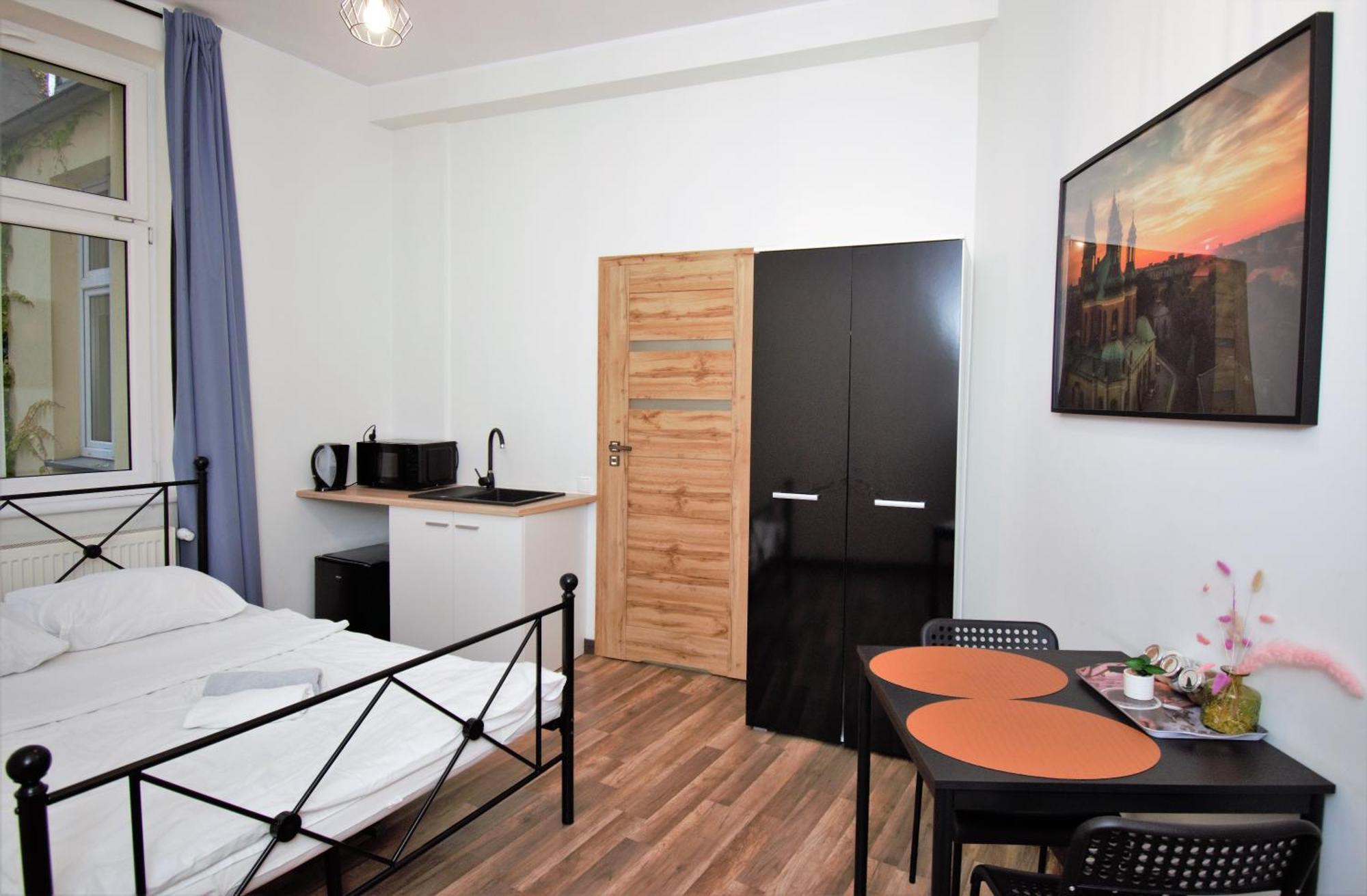 Roomspoznan Pl - Apartamenty I Pokoje Polwiejska 20 - 24H Self Check-In Esterno foto